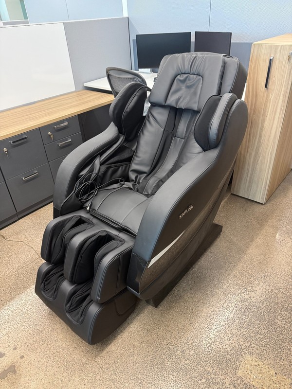 Kahuna SL-Track Massage Chair SM-7300 Black