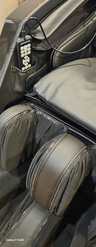 Medical Breakthrough 7 Massage Chair gallery