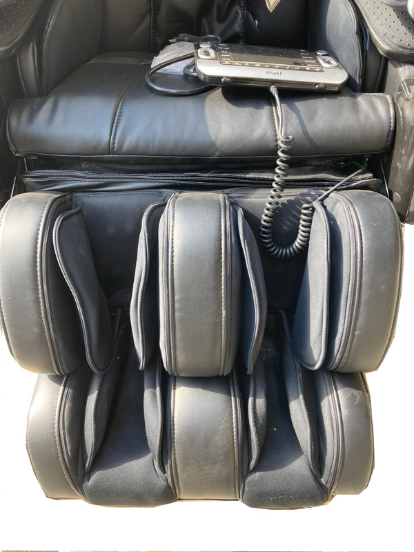 Osaki OS-3D Pro Cyber 2.0 Massage Chair with Zero Gravity Heat Therapy gallery
