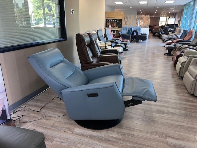 IMG Valletta Ergo Zero Gravity Recliner XL 2 motor Trend in Lake Blue Leather gallery