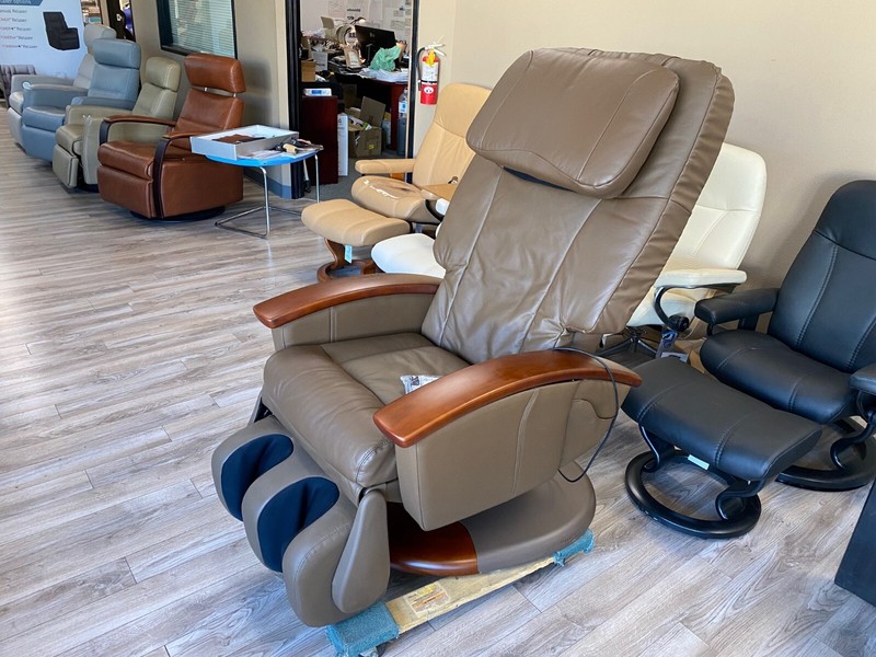 💥 Human Touch HT-136 Massage Chair Massaging Recliner - Cashew Leather Pad Set gallery