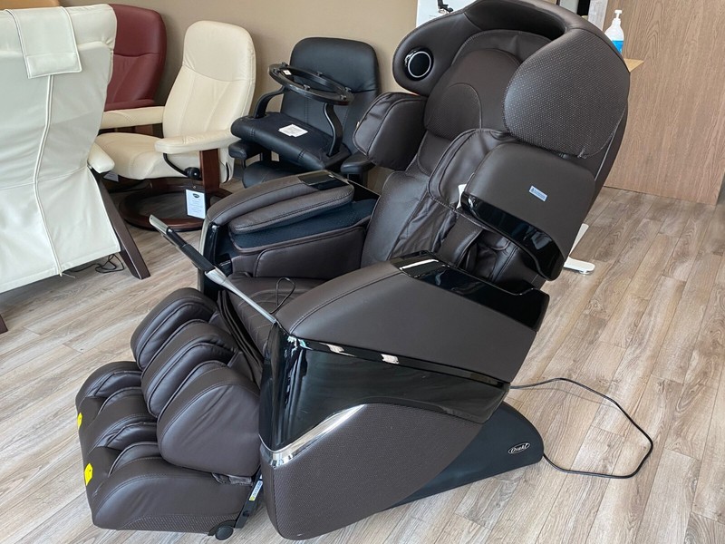 Open Box Model Brown Osaki Pro Cyber 2.0 Zero Gravity Massage Chair Recliner