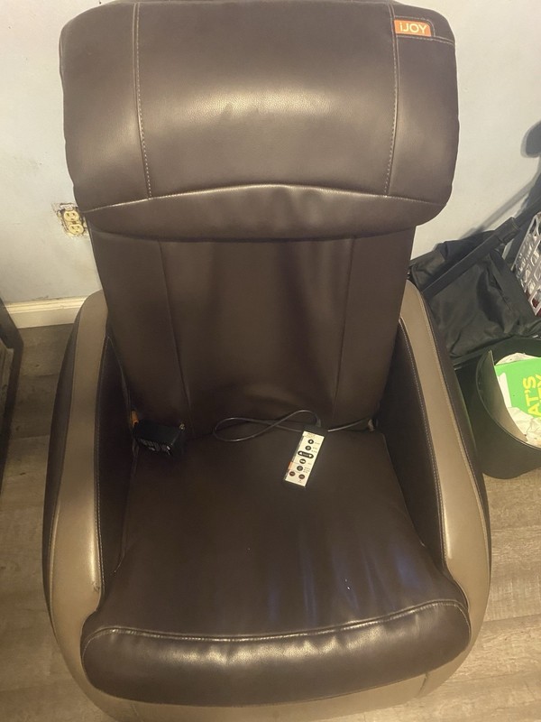 iJoy ACTIVE 2.0 Massage Chair Brown Faux Leather w/ Remote & Power Supply