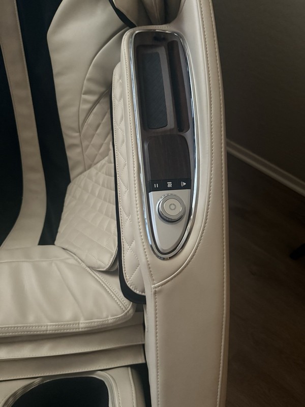 Super Novo 2.0 Massage Chair gallery