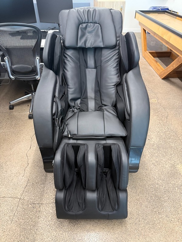 Kahuna SL-Track Massage Chair SM-7300 Black gallery