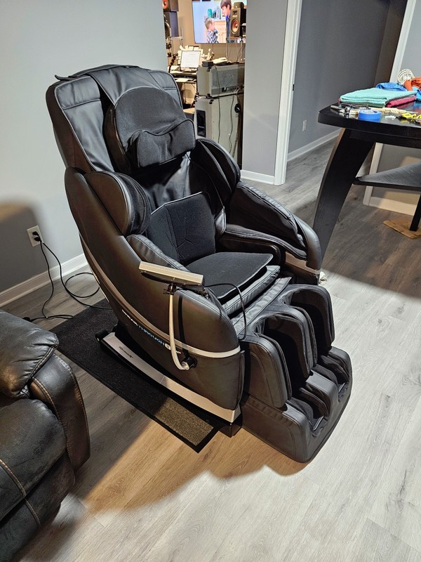 Medical Massage chair by MEDICAL BREAKTHROUGH of Californiammodel 8 Plus..needs