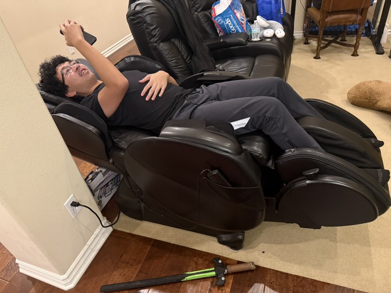 Full Body Massage Chair - Good Condition gallery