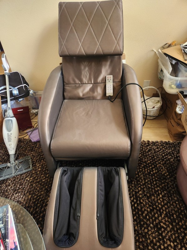 OSIM Ustyle2 Massager Chair - In Excellent Working Condition. gallery
