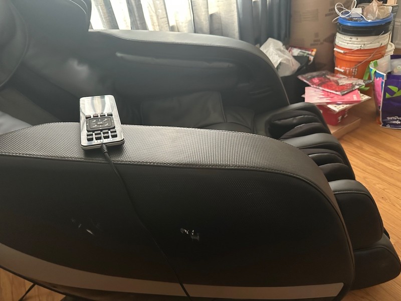 Titan Pro Commander Zero Gravity Full Body Massage Chair Recliner - Black gallery