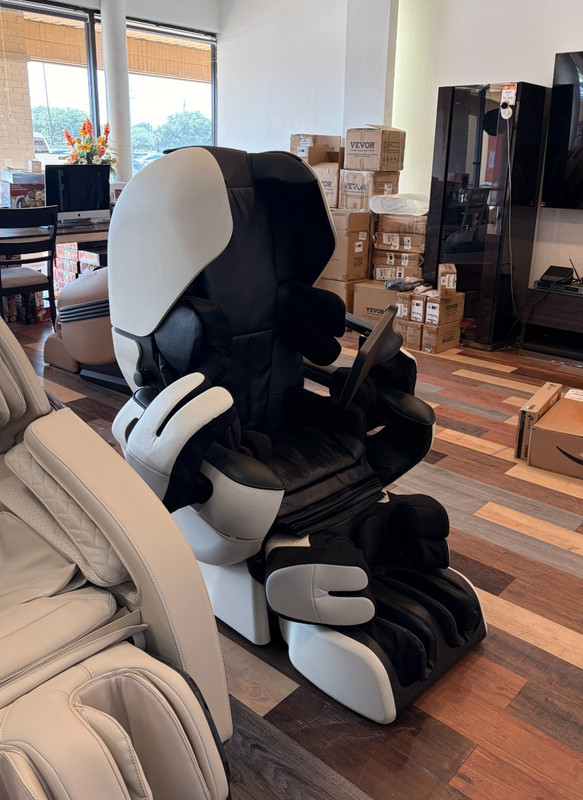 Inada Therapina Robo Massage Chair - Made in Japan gallery