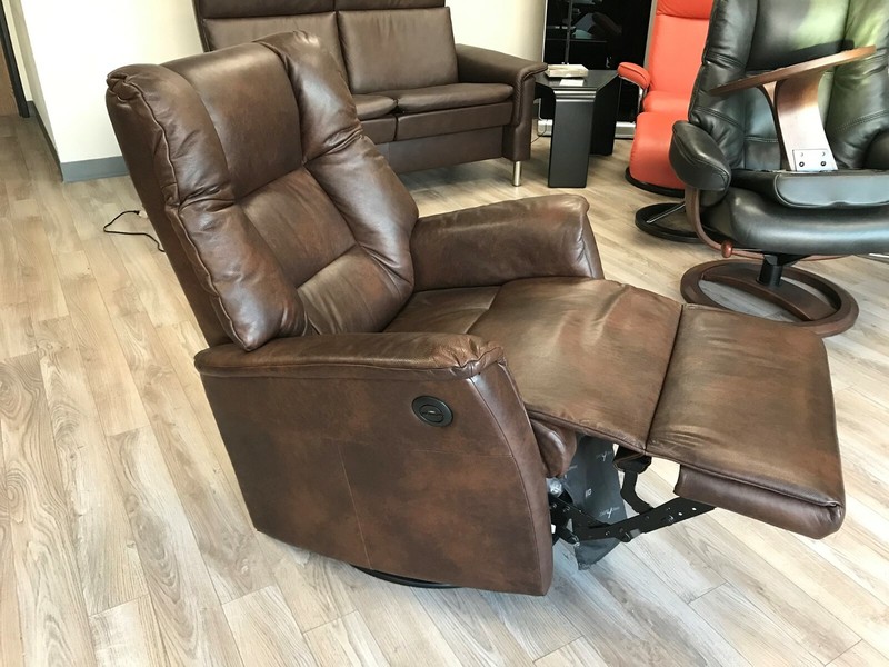 IMG Verona RM395 Large Power Relaxer Recliner Chair S551 Truffle Leather + USB gallery