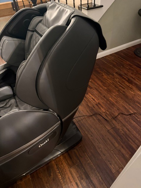 Osaki OS-4d Pro Maestro Massage Chair w/ Zero Gravity. Made in Japan Barely Used gallery