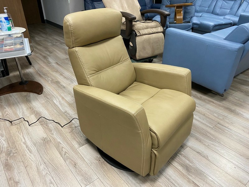 IMG Divani RM225 Medium Power Relaxer Recliner Chair Trend T408 Sand Leather USB gallery