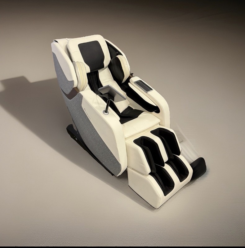 Human Touch WholeBody ROVE Massage Chair - Moon - Floor Model (No Box)