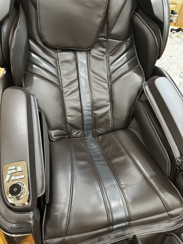 Ogawa Master Drive 2.0 Massage chair gallery