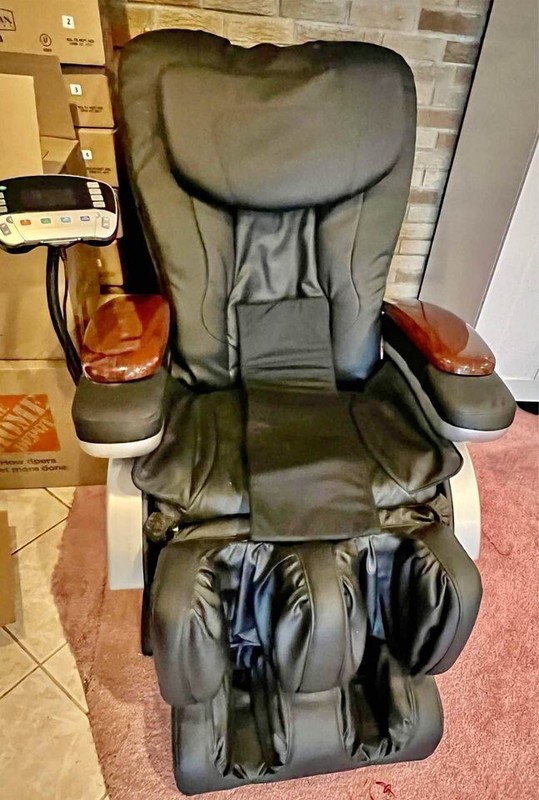 Full Body Electric Shiatsu Massage Chair Recliner with Built-in Heat -USED gallery