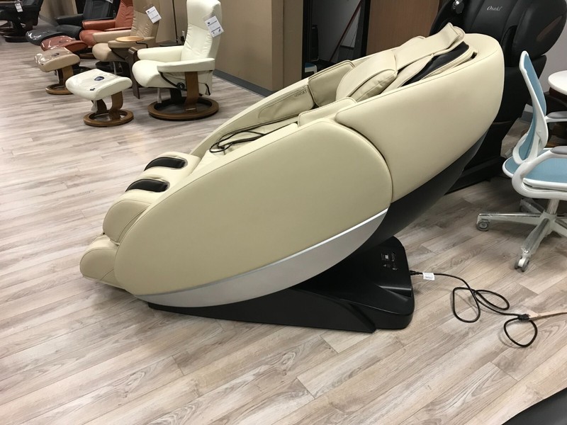 Human Touch Novo XT Full Body Zero Anti Gravity Massage Chair Recliner in Cream gallery