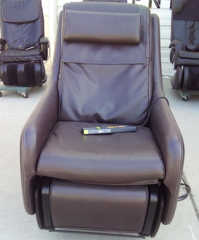 100-ZG40-002 Human Touch ZeroG 4.0 Zero Gravity Immersion Massage Chair Recliner gallery