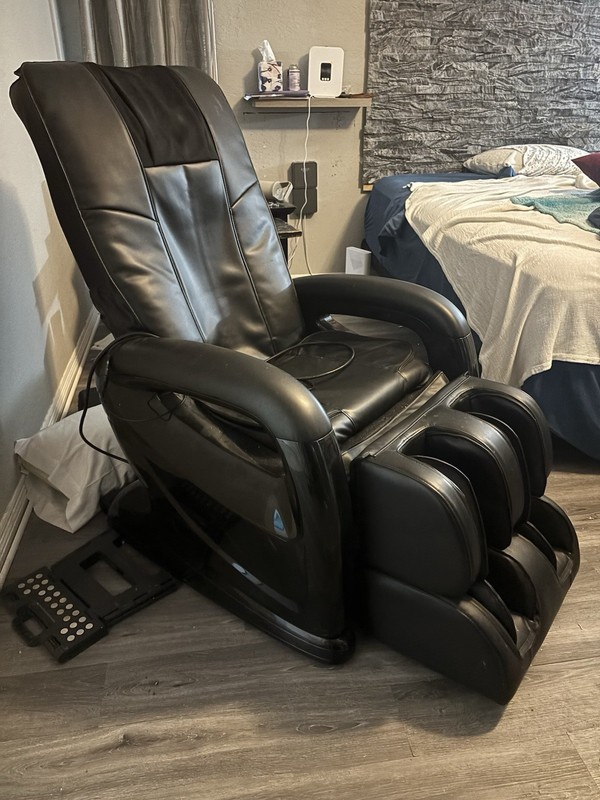Osaki Black Electric Massage Recliner Heated Kneading Rolling Air + Remote gallery
