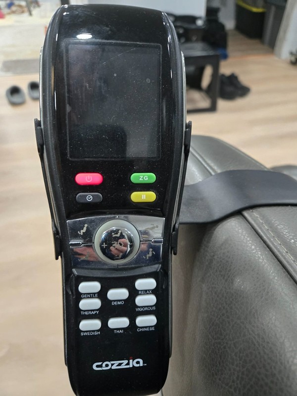 Cozzia EC-618B Zero Gravity 3D Gray Massage Chair gallery