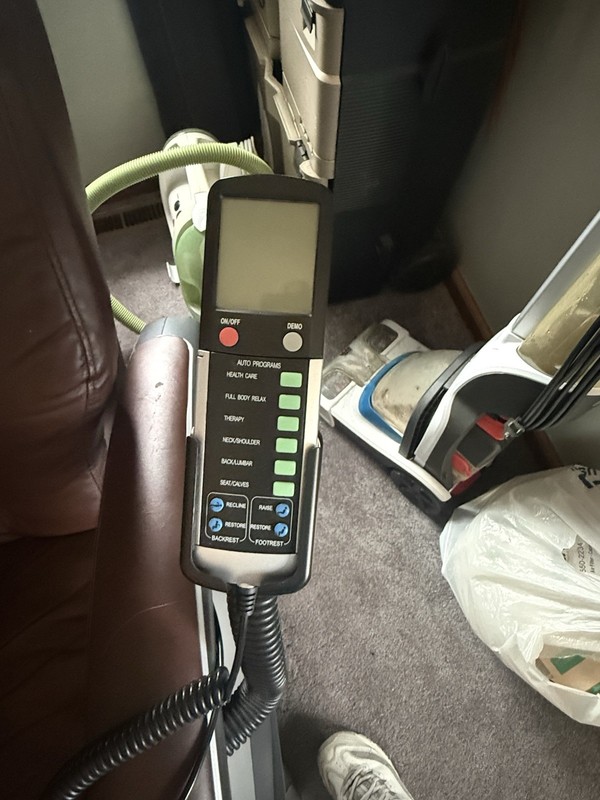 Human Touch Cozzia Series Massage Chair gallery