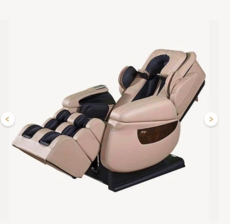 THE BEST MASSAGE CHAIR “LURACO iROBOTICS 7th Generation Medical Massage Chair”