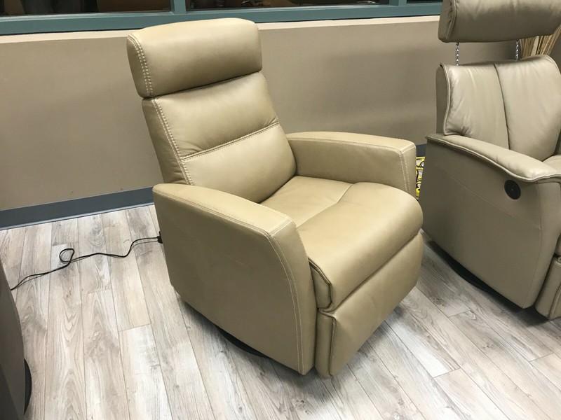 IMG Divani RG325 Large Manual Relaxer Recliner Chair Trend T408 Sand Leather gallery