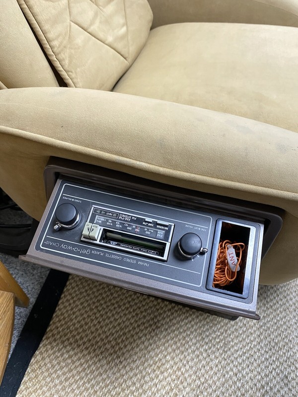 80's Get-a-way reclining chair: computerized massage chair w/ stereo system gallery