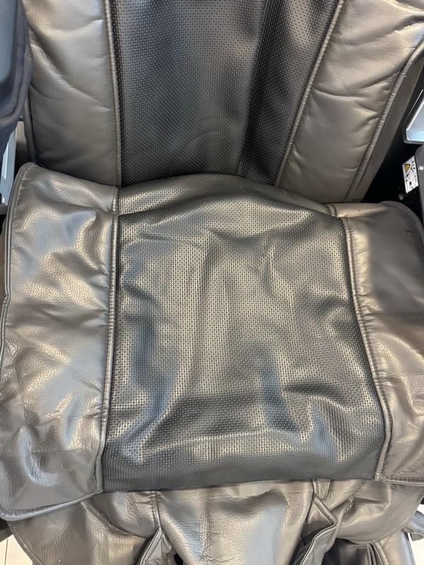 Inada D.5 Massage Chair - Professional Japanese Shiatsu Therapy gallery