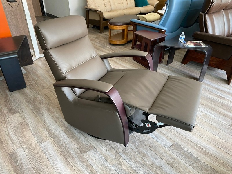 IMG Peak RG265 Manual Relaxer Medium Swing Recliner Rocker Chair Smoke Leather gallery