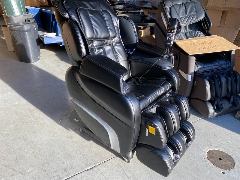 Osaki Titan TI-7700 Massage Chair Recliner in Black gallery