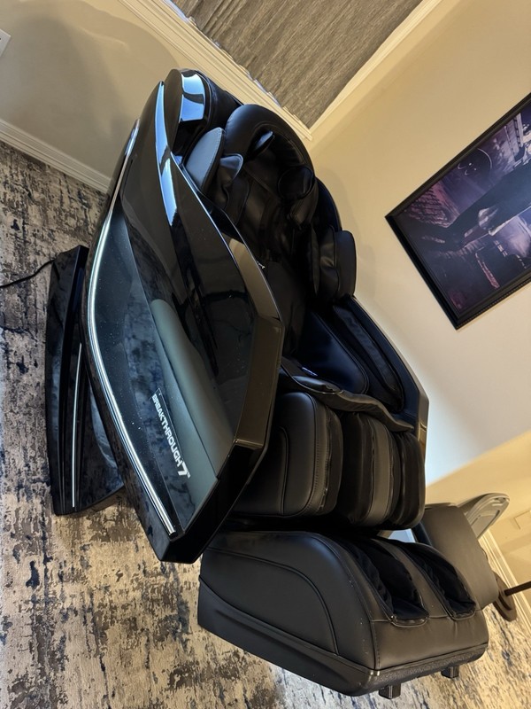 Medical Breakthrough 7 Massage Chair gallery