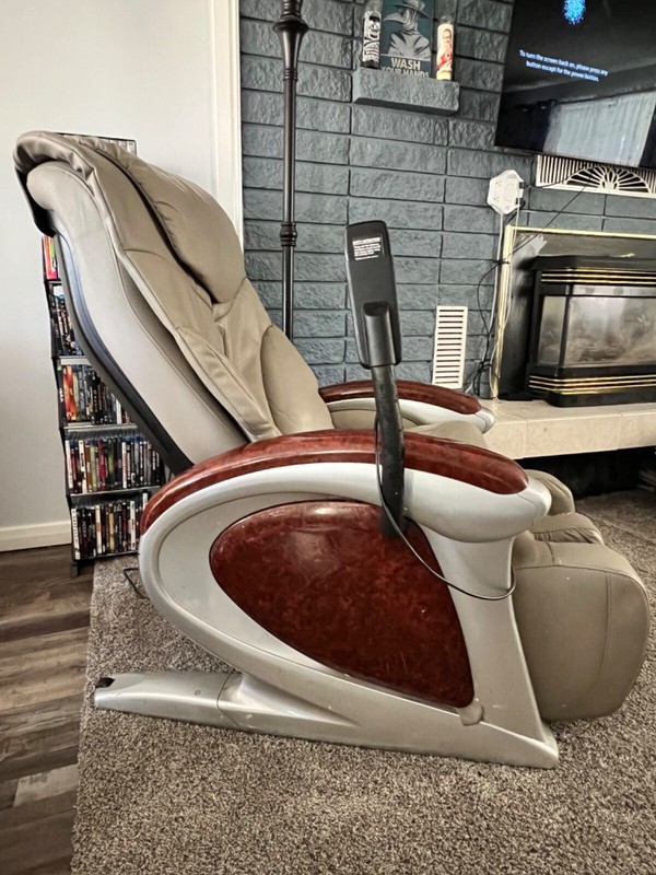 King Kong 5560 Fully Functioning Reclining Massage Chair gallery