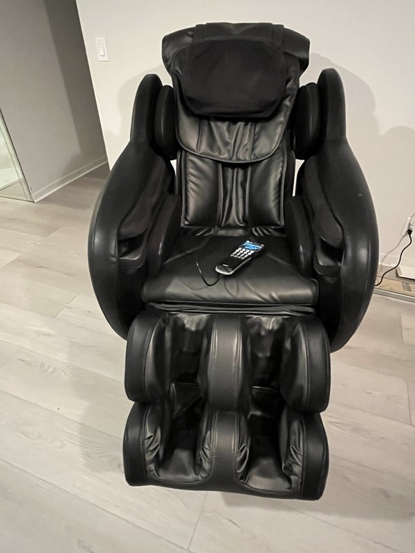 OSIM uAstro OS-7430 Massage Chair Black Faux Leather Zero Gravity Heat