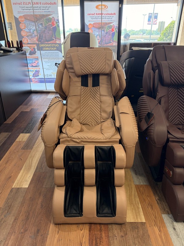 Luraco i9 Max Plus Special Edition Dual 3D Split L-Track Massage Chair gallery