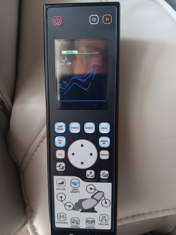 Luxury Massage Chair (EXCELLENT CONDITION) $1,400 gallery