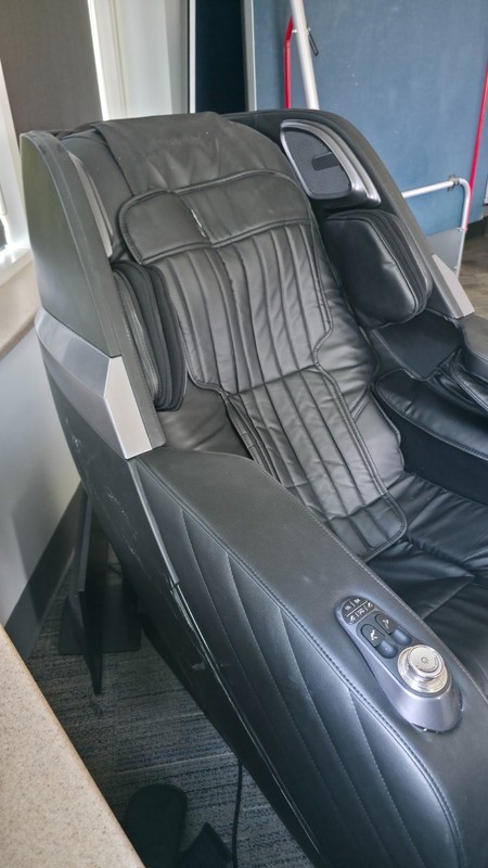 Insignia 3D Zero Gravity Full Body Massage Chair (Model: NS-MGC600BK2) - Black gallery