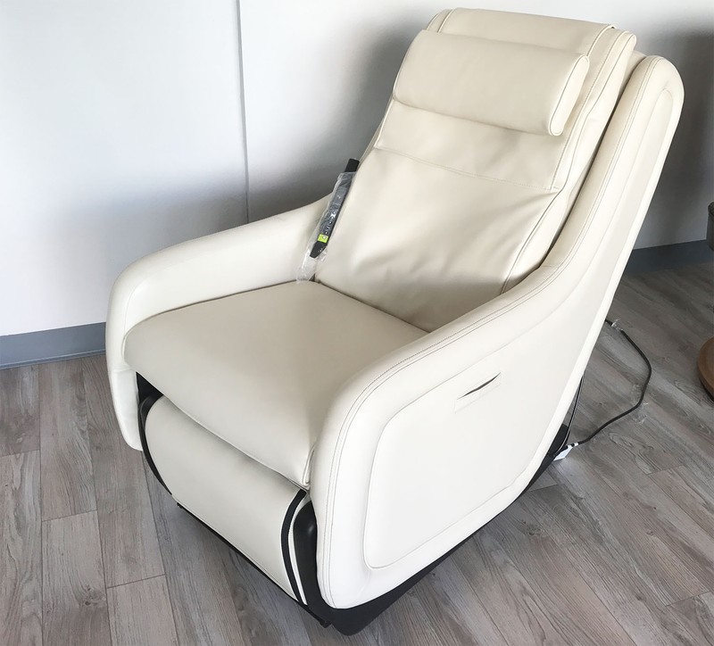 Human Touch ZeroG 4.0 Immersion Seating Massage Chair Zero Gravity Recliner gallery