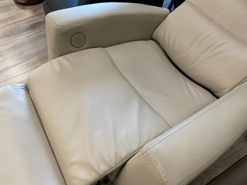 IMG Divani RM325 Large Power Wallsaver Recliner Chair Trend T417 Cinder Leather gallery