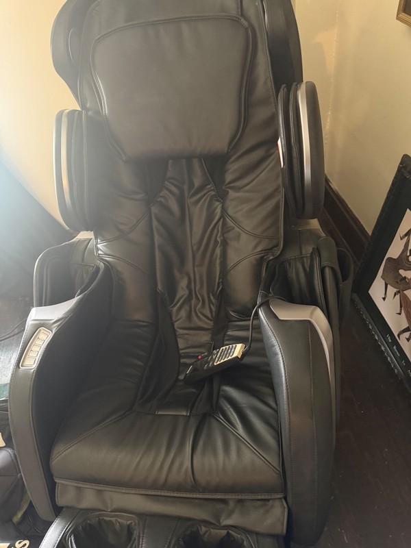 TITAN Luxe™ 3D Massage Chair: Zero-G/SL‑Track, Calf/Lumbar Heat, Voice Control gallery