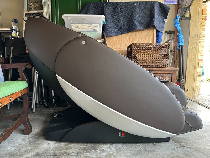Human Touch Novo XT2 Brown Massage Chair gallery