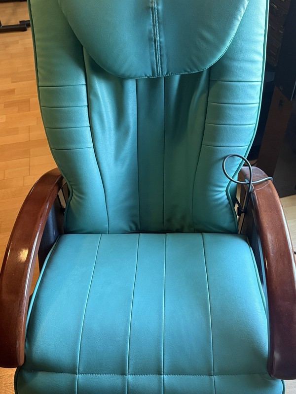 OSIM Green Massage Recliner Chair w/ Kneading Rolling Tapping Vibration Timer gallery