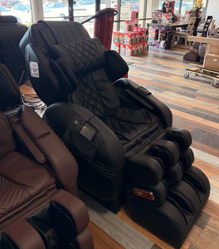 Luraco Model 3 Hybrid SL Massage Chair gallery