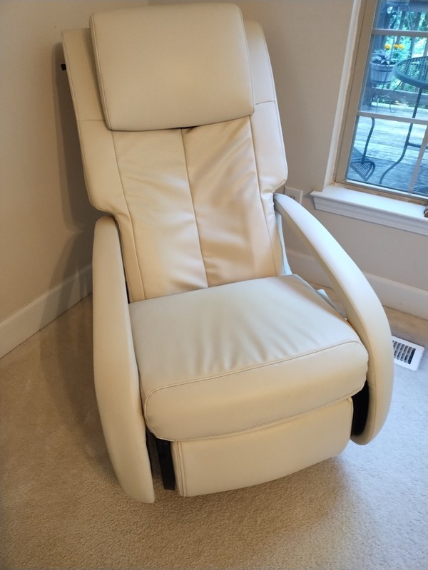 WholeBody 7.1 Massage Chair mint condition. gallery