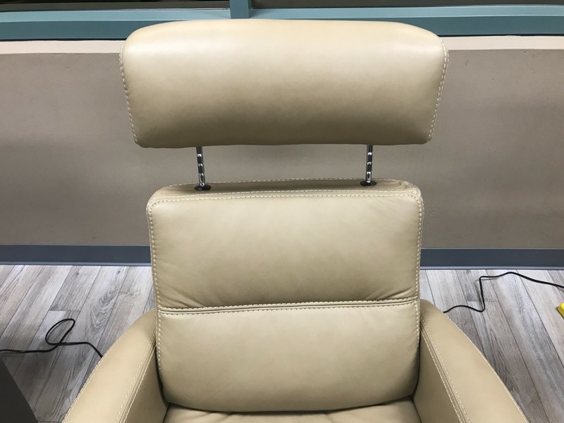 IMG Divani RG325 Large Manual Relaxer Recliner Chair Trend T408 Sand Leather gallery