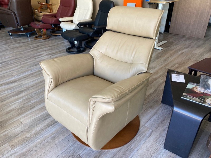 IMG Sedona Ergo Lift Chair Recliner Medium Relaxer - 2 motor Trend Sand Leather gallery