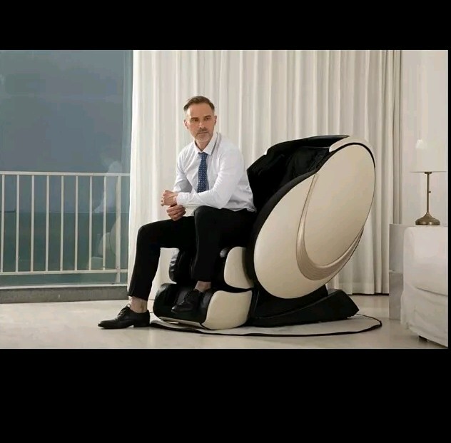 Luxury Full Body Zero Gravity Massage Chair Heating Head Foot 180° Bluetooth gallery