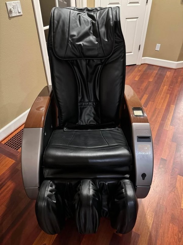 Cash-Operated Massage Chair – Great Business Opportunity! gallery