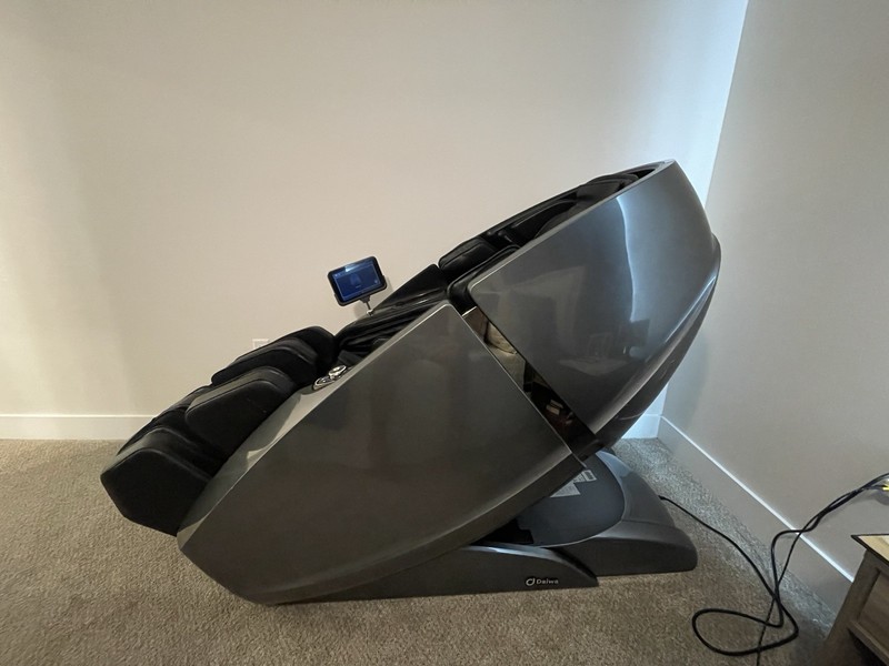 Daiwa Supreme Hybrid. Free delivery + in-home setup by Brick, NJ Massage Chairs