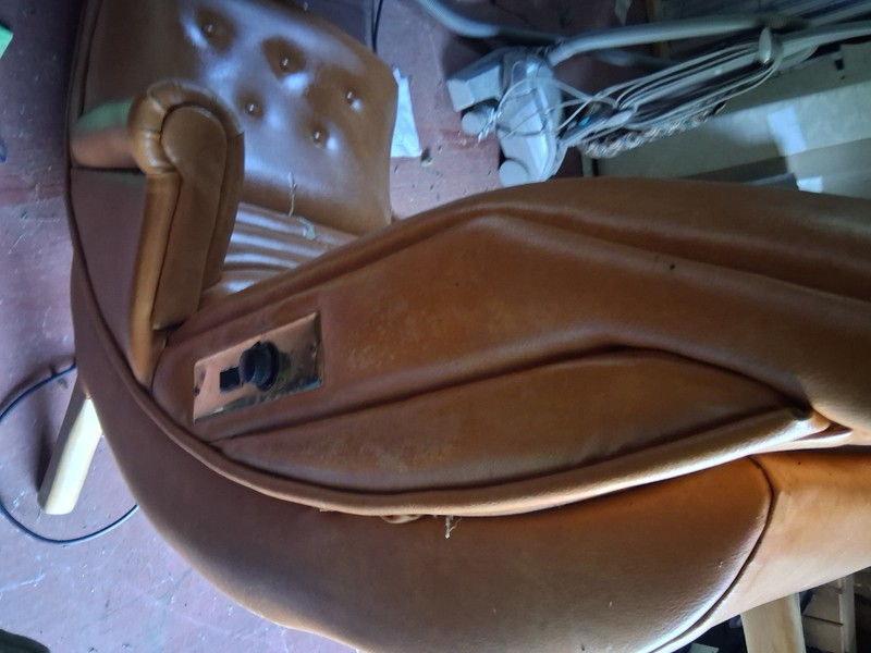 Vintage Contour Massage Lounge Chair gallery